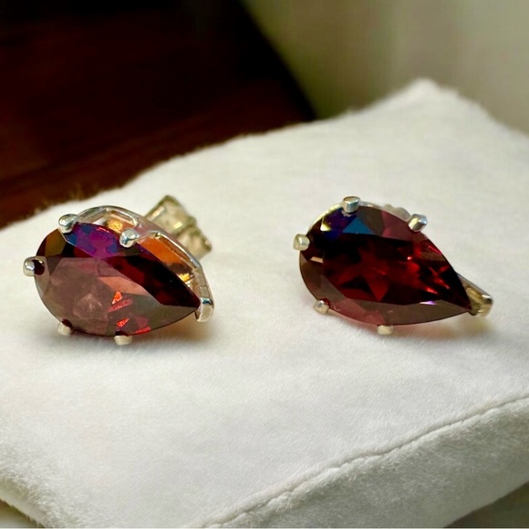 Exquisite Pear Garnet Sterling Silver Earrings - Picture 6 of 14
